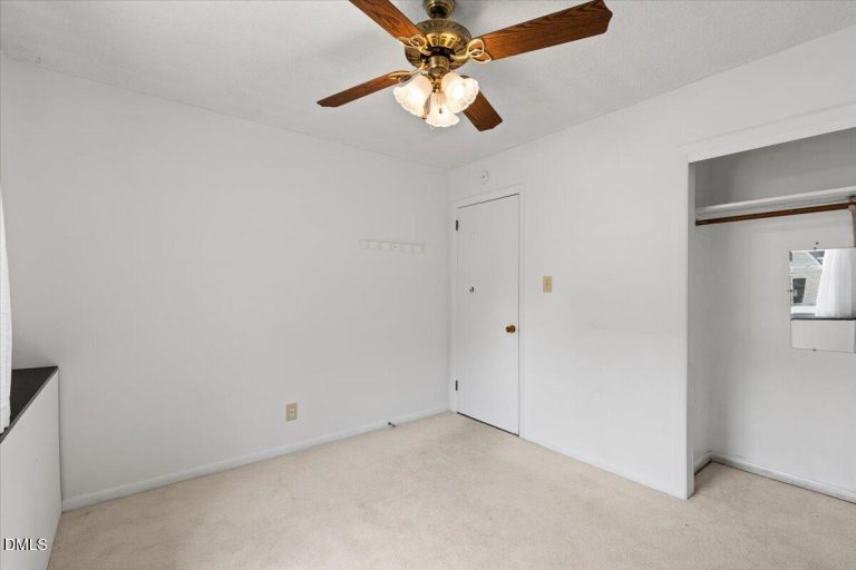 27-708 Austin Ave